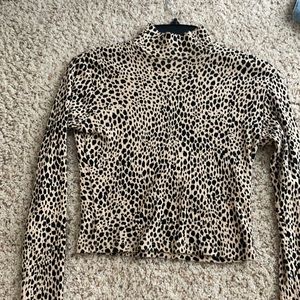 Long sleeve crop top